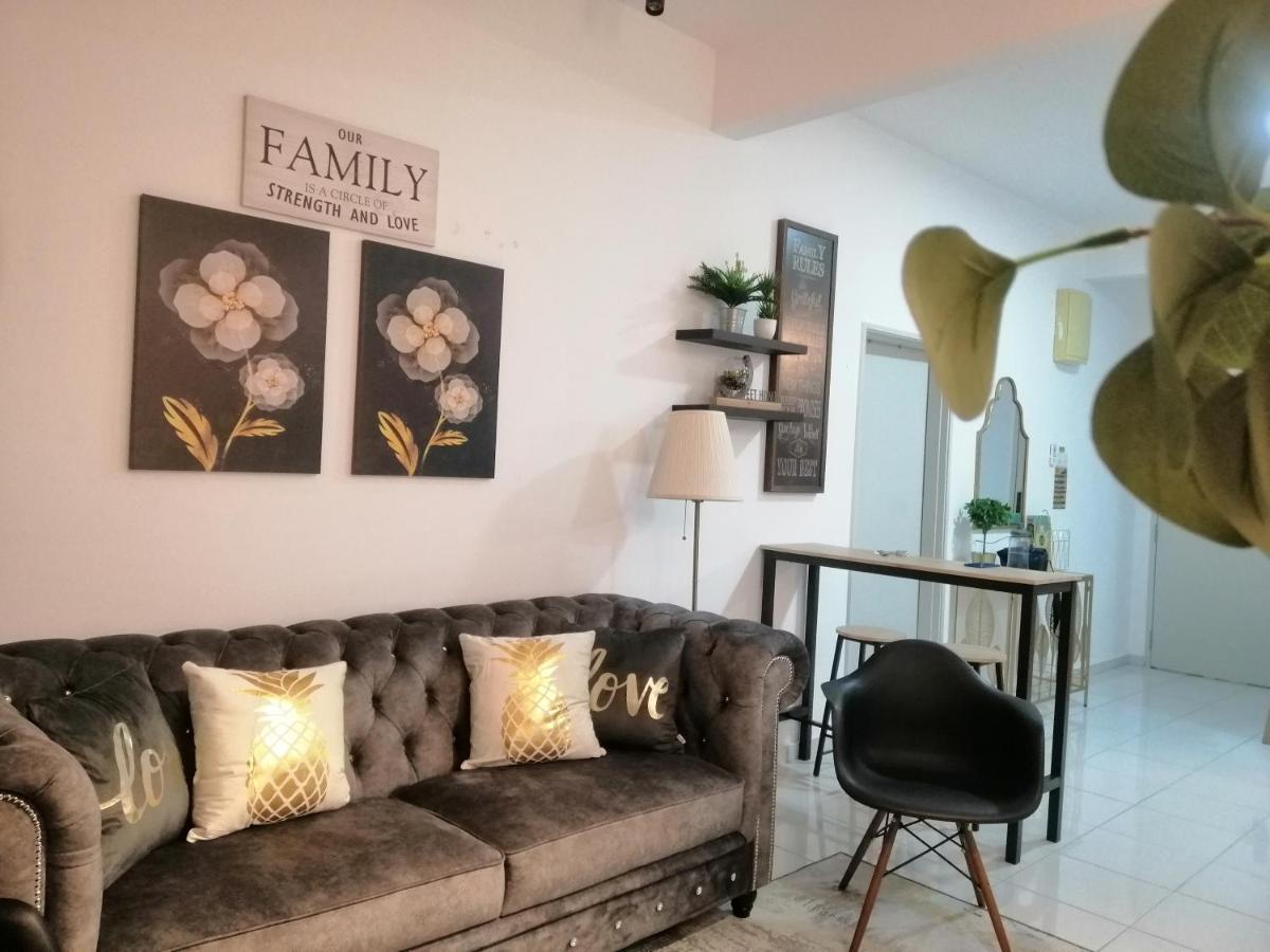 Homestay Casa Nur Iman @Adelia Kajang Luaran gambar
